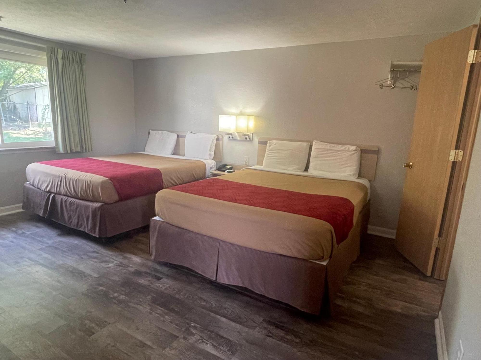 Greencastle Inn Екстериор снимка